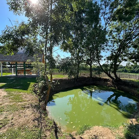 La Corte Delle Rose Ub *