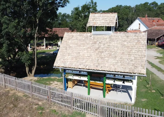 La Corte Delle Rose Ub *